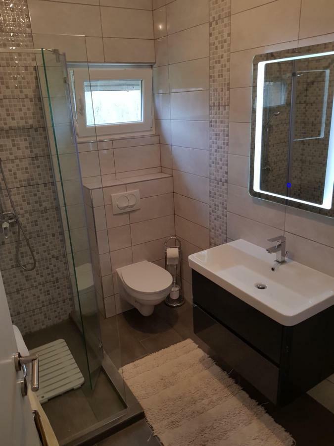 Holiday Home Begonja Привлака Экстерьер фото