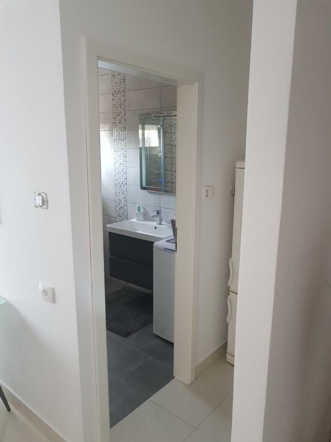 Holiday Home Begonja Привлака Экстерьер фото
